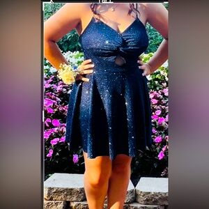 Windsor Homecoming Size Large Dress